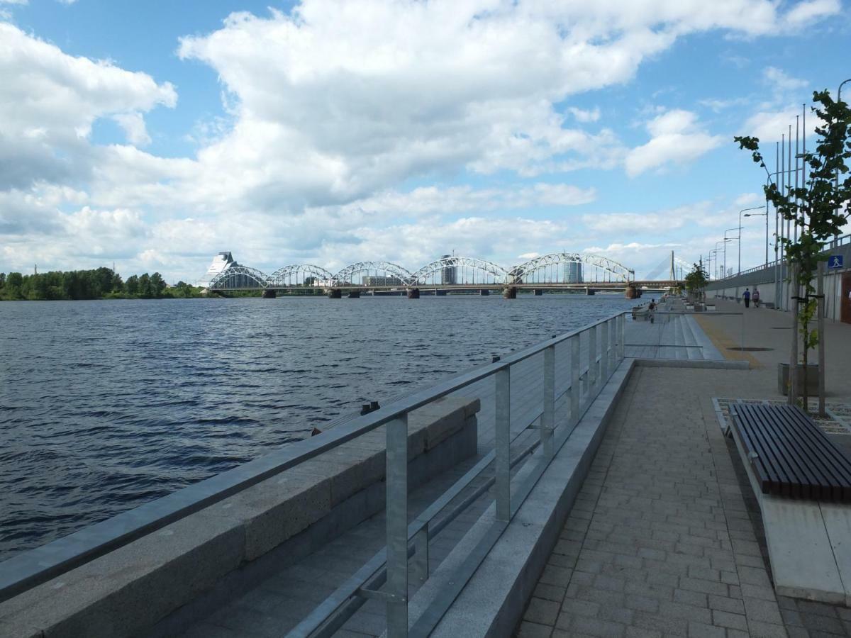 Riverside Promenade Apartment Riga Exterior photo